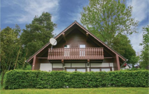 Гостиница Three-Bedroom Holiday Home in Kirchheim  Кирхгайм
